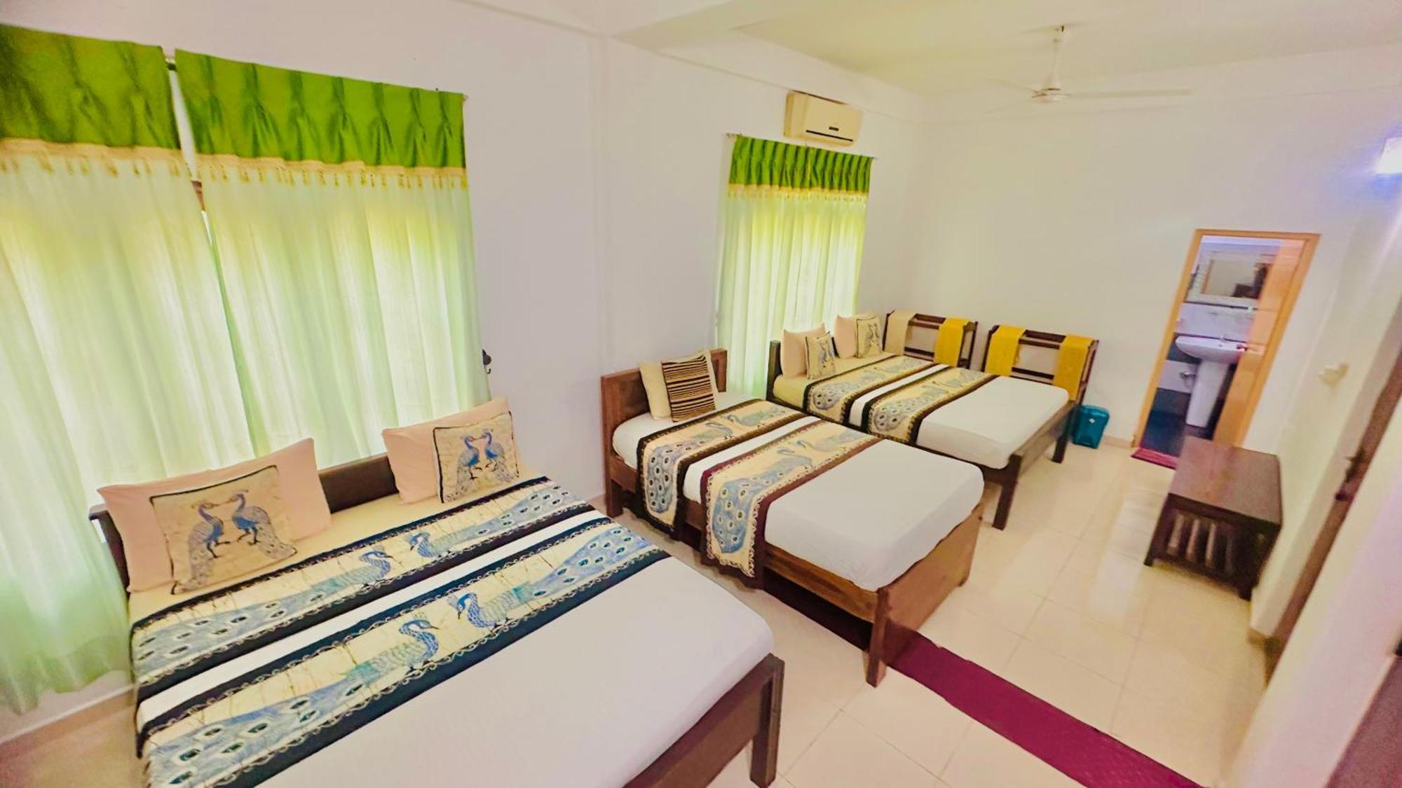 New Peacock Resort Dambulla Kültér fotó